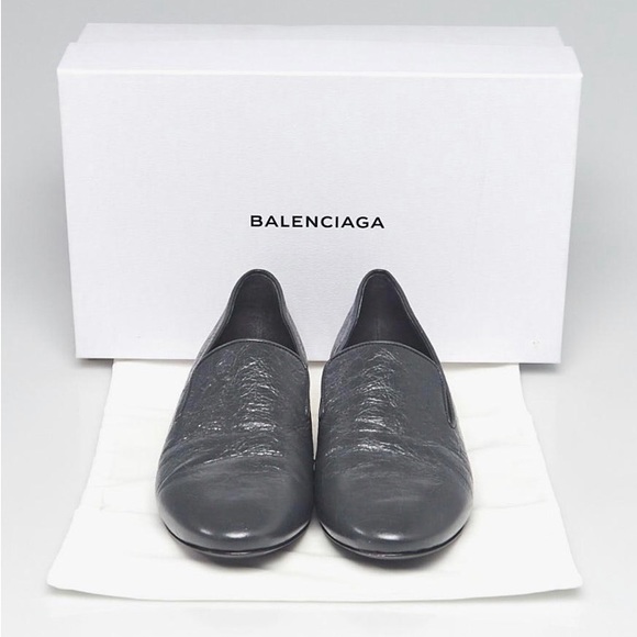 BALENCIAGA
Gris Fossile Leather Studded Loafers - Picture 2 of 11